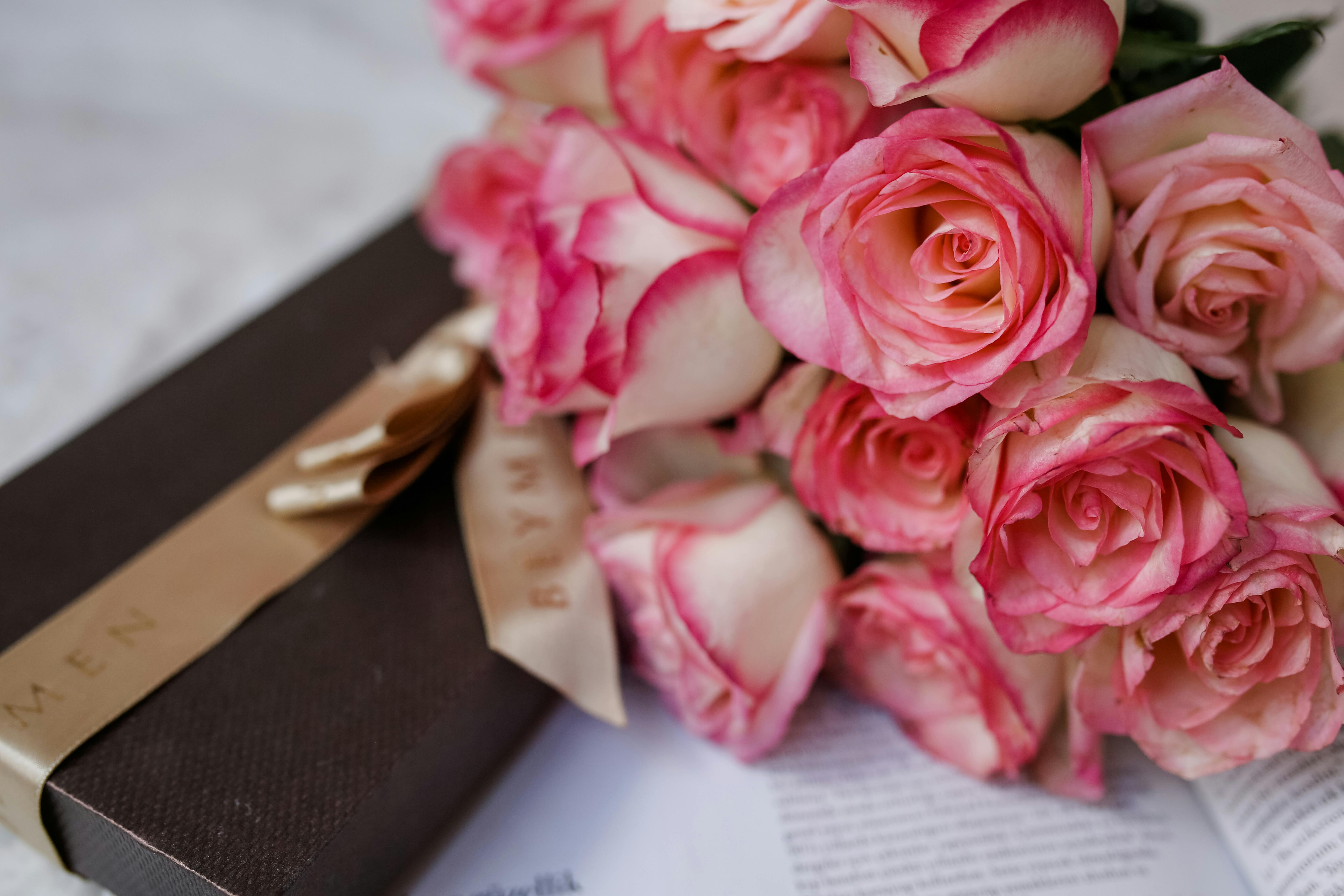 What Are the Best Flower and Chocolate Combos for Gifting?