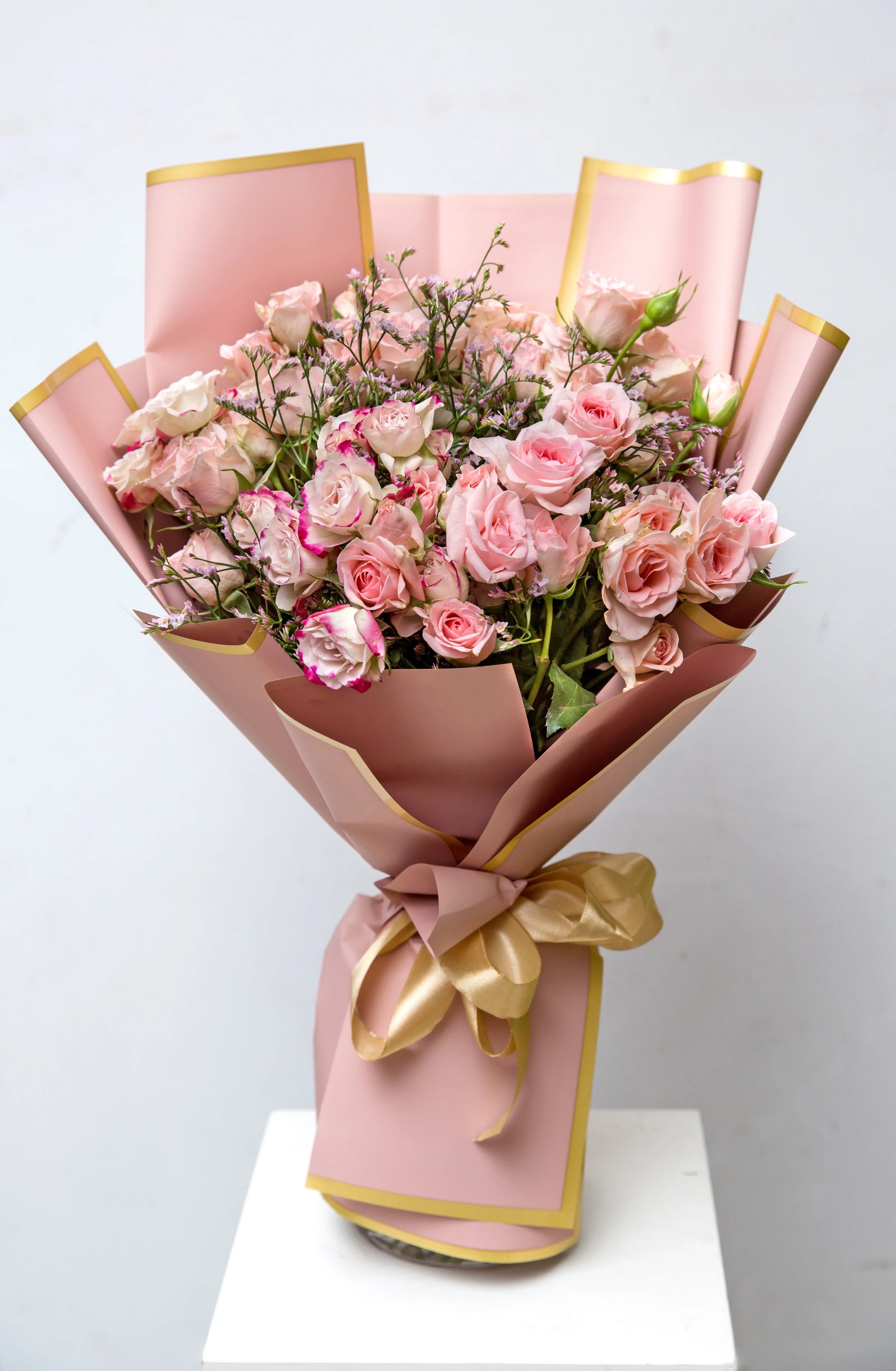 Rosé Elegance Bouquet - FlowerSouq